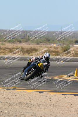 media/Oct-20-2024-CVMA (Sun) [[d4a3dff211]]/Race 3-Amateur Supersport Middleweight/